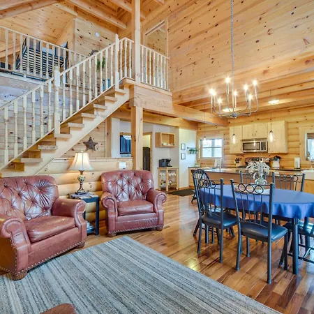 Modern Log Cabin With Rec Room, Steps To Lake!